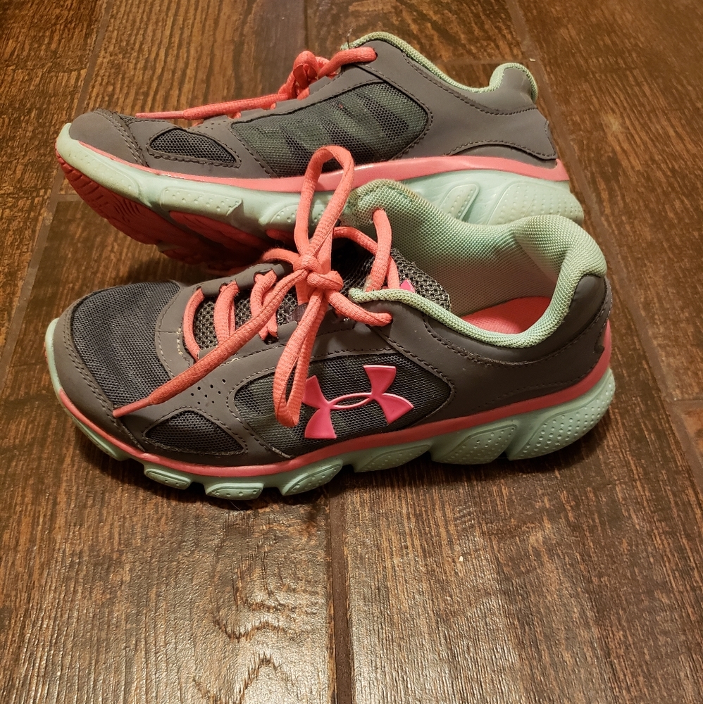 Under Armour 3 Youth Girls sneakers